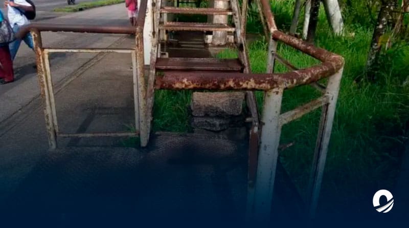 Denunciaron mal estado de pasarela de avenida Bella Vista en Maturín