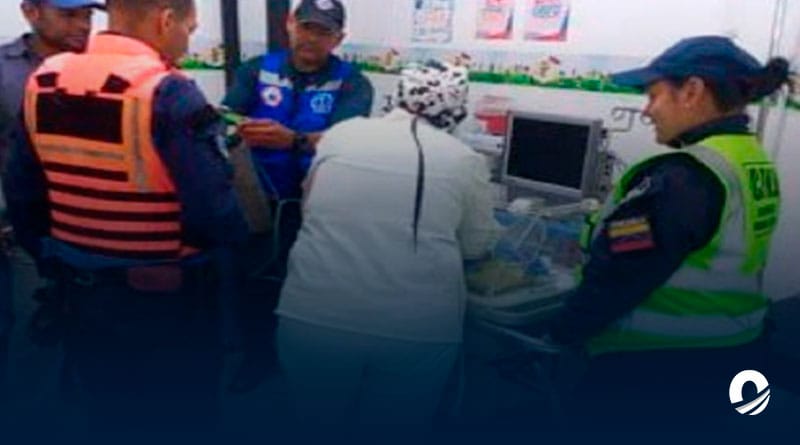 Rescatan a bebé recién nacida abandonada en un basurero en Caracas