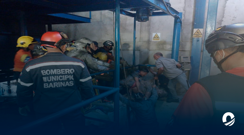 Dos trabajadores fallecieron al caer en una procesadora de vísceras de pollo