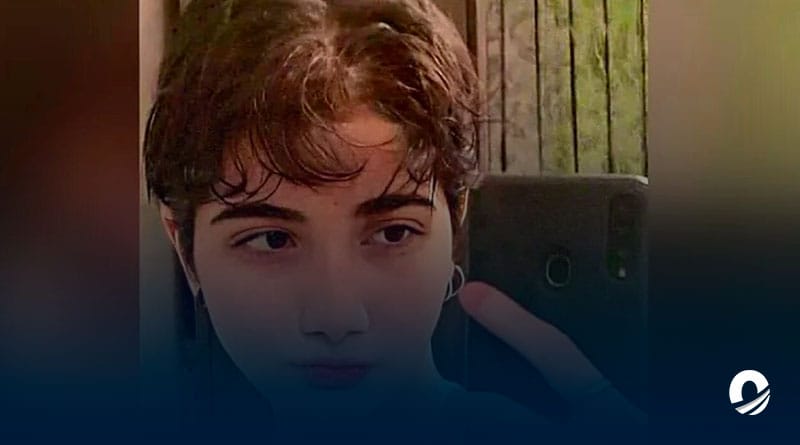 Denuncian agresión contra una joven en Irán por no llevar velo en el metro