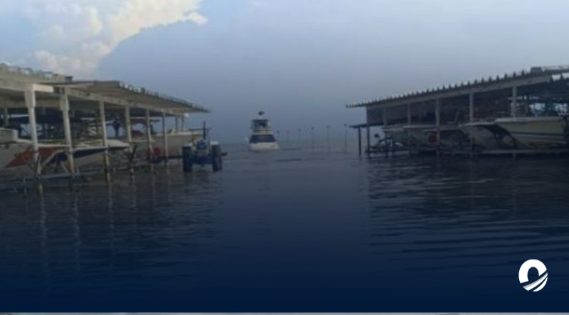 Mar de fondo inundó marinas en Tucacas