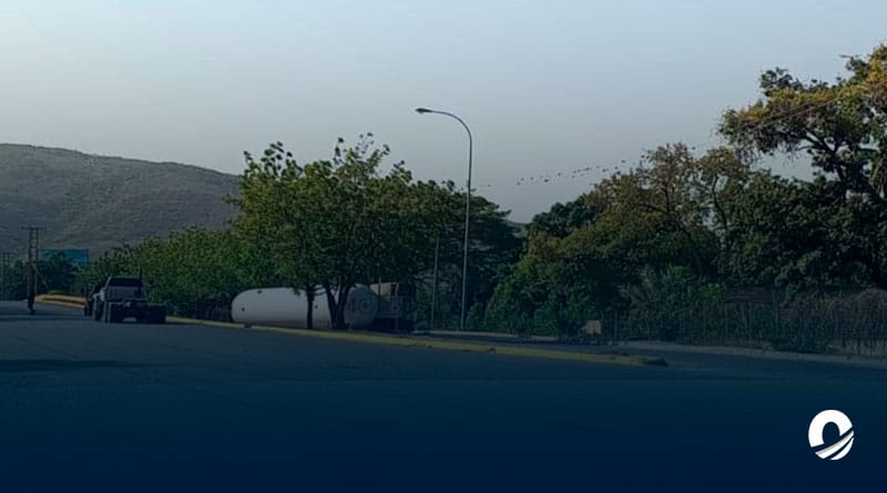 SUCRE | Cilindro de gas se desprendió de gandola tras sufrir una falla mecánica