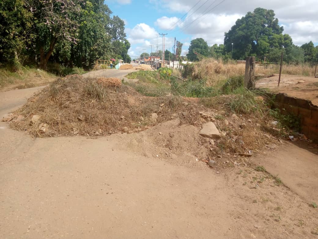 ANZOÁTEGUI | Vecinos de la calle Venezuela continúan a la espera de reparaciones en puente de la zona