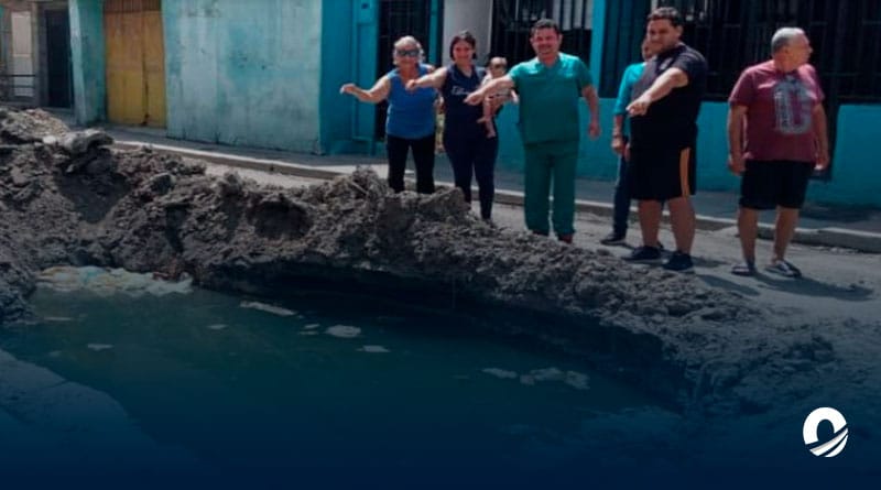 ANZOÁTEGUI | Habitantes de la calle Simón Rodríguez denunciaron pozo de aguas blancas