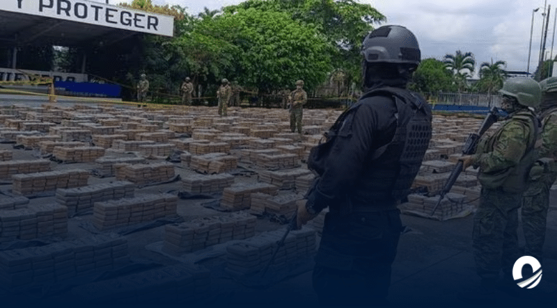 Funcionarios policiales de Ecuador decomisaron 1,5 toneladas de cocaína