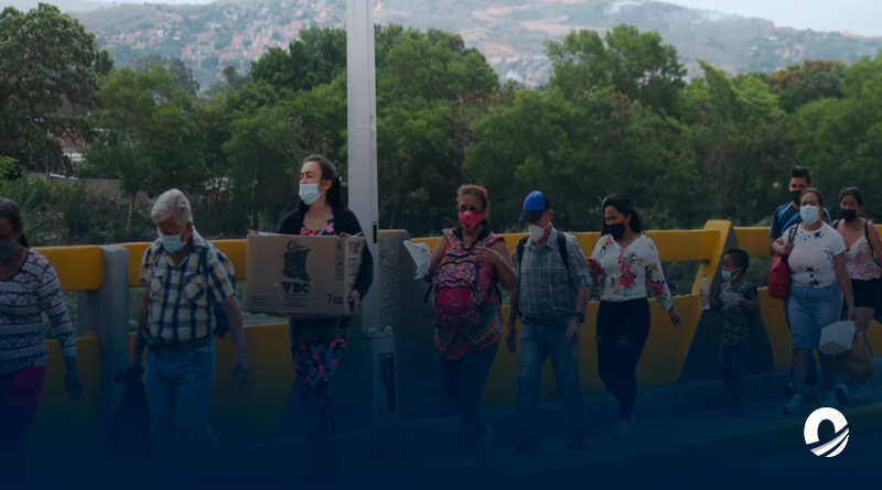 Colombia solicitará pasaporte vigente a venezolanos para ingresar al país