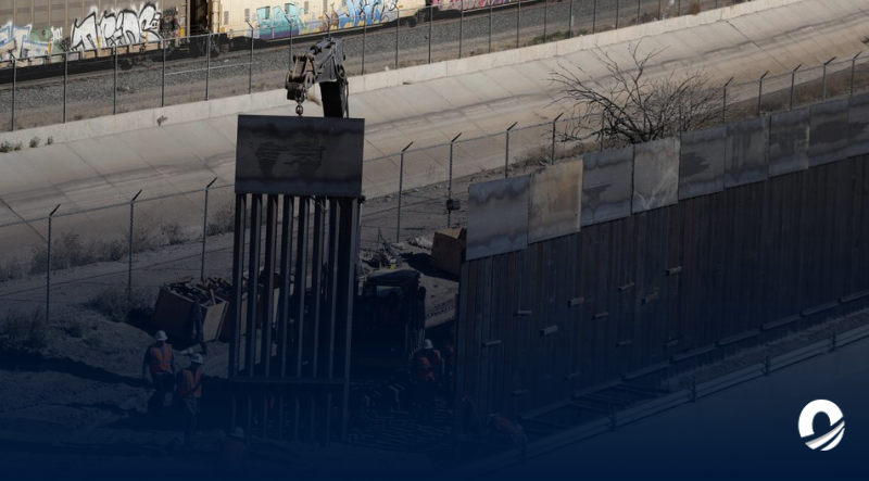 Gobernador de Texas anunció expansión del muro fronterizo