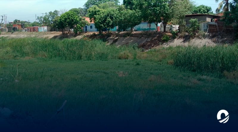 Anzoátegui | Habitantes del Barrio Santo Domingo en Barcelona claman limpieza del canal