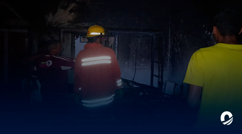 Corto circuito ocasionó incendio de una vivienda en Carúpano
