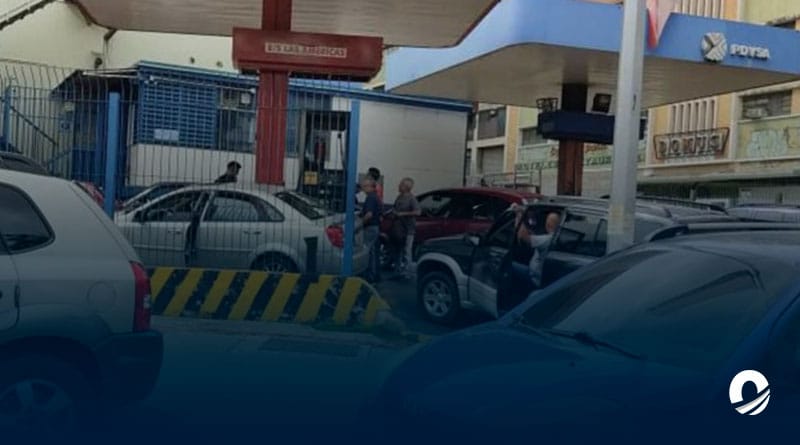 Ministro de petróleo anunció venta de gasolina subsidiada por cita
