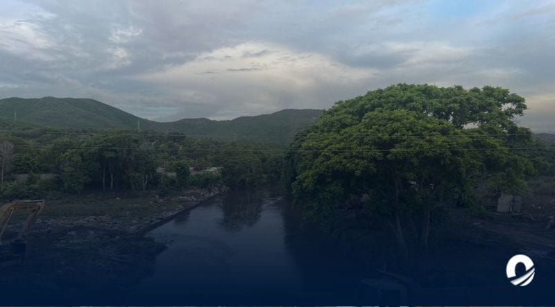 SUCRE | 1.200 metros cúbicos de desechos fueron retirados del aliviadero de Puerto La Madera