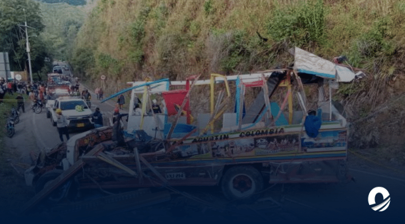 Ocho muertos y 32 heridos tras accidente de un autobús en Colombia