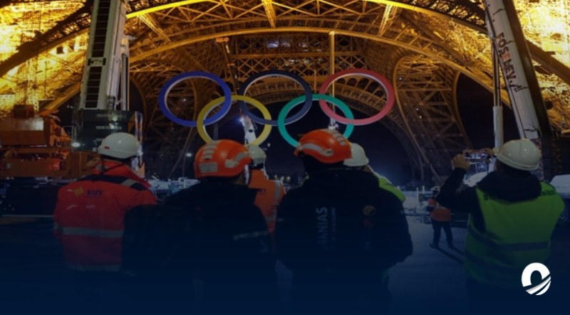 París retiró anillos olímpicos que adornaban la Torre Eiffel
