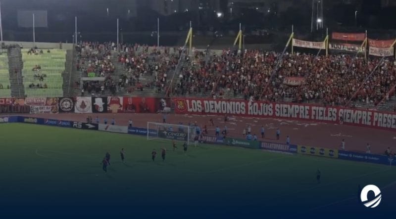 Aficionados provocaron disturbios durante partido entre el Caracas F.C y el Deportivo Táchira