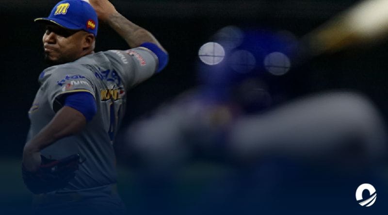 Junior Guerra se llevó el premio al Regreso del Año de la LVBP