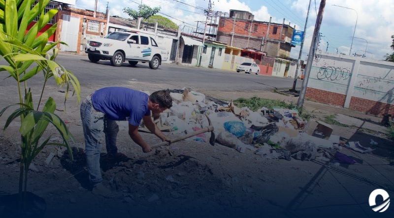 MONAGAS | Comerciantes de Los Guaritos III sembraron árboles para eliminar basurero satélite en la zona