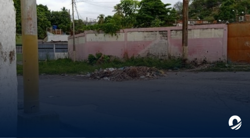 ANZOÁTEGUI | Habitantes de Tierra Adentro exigieron limpieza de residuos dejados tras desmalezamiento