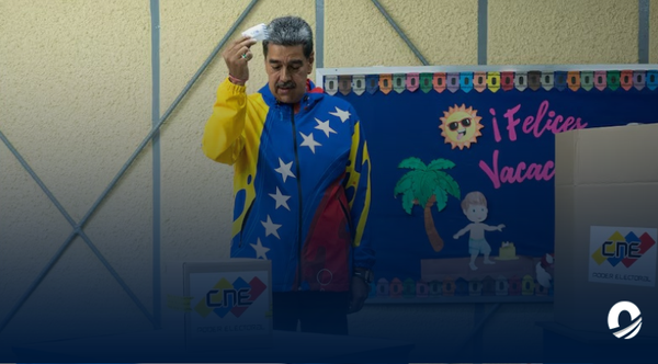Maduro ejerció su derecho al voto en las elecciones regionales y parlamentarias este #25May