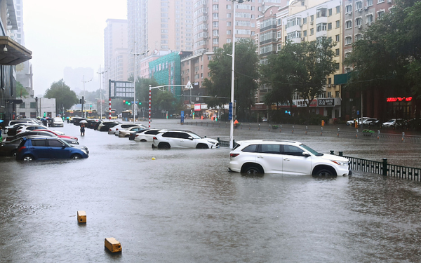 China activó alerta por inundaciones en nueve regiones ante intensas lluvias