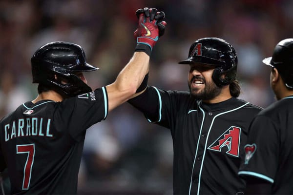 Eugenio Suárez se ubicó como el tercer venezolano con más jonrones en la MLB