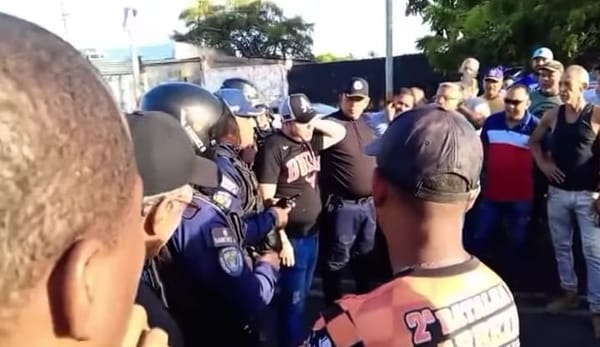 SUCRE | E/S El Águila de Cumaná fue dolarizada: usuarios protestaron ante la medida