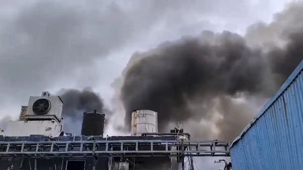Al menos 12 muertos y varios heridos dejó la explosión de una planta farmacéutica en India