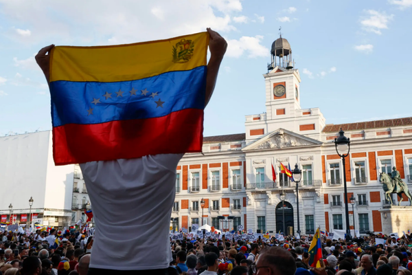 Venezolanos se ubican en el segundo lugar de nuevos nacionalizados en España