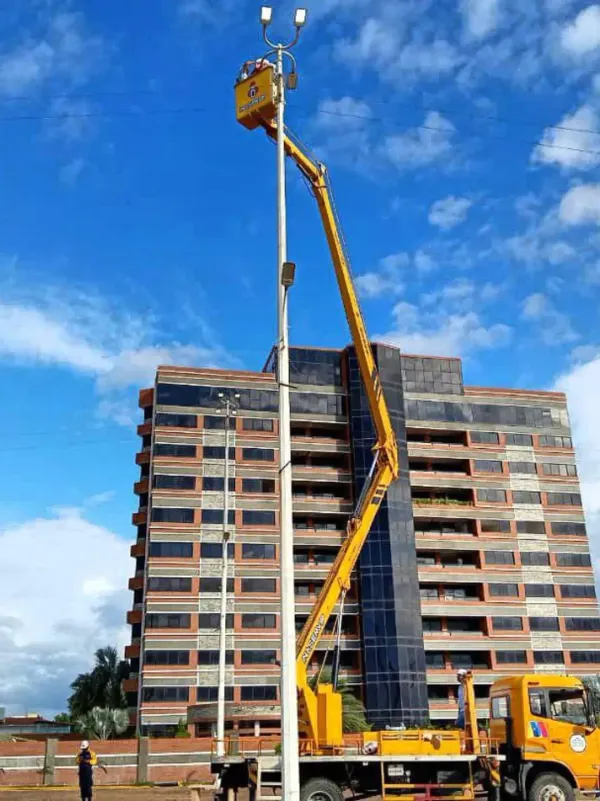 SUCRE | Gobernación dio inicio a plan «Sucre se ilumina» con instalación de 340 luminarias en Cumaná