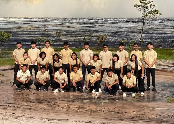 Un dólar para cumplir su sueño: estudiantes indígenas piden colaboración para su graduación