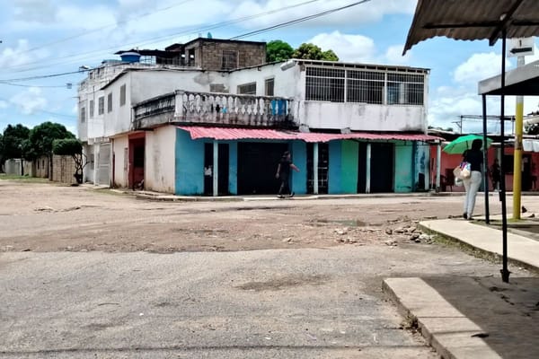 MONAGAS | Residentes de la comunidad Santa Inés solicitaron asfaltado en la entrada principal