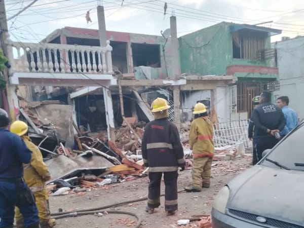 12 heridos en Barcelona tras incendio por presunta fuga de gas en una vivienda