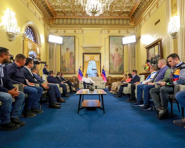 Alcaldes opositores de oriente se reunieron con Maduro para coordinar agendas de trabajo