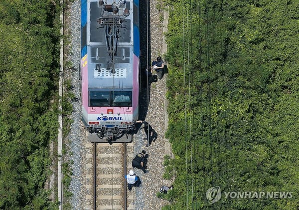 Dos trabajadores fallecieron tras accidente ferroviario en Corea del Sur