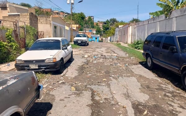 ANZOÁTEGUI | Huecos, piedras y basura dificultan el tránsito en las Cuevas de Guanire en Sotillo
