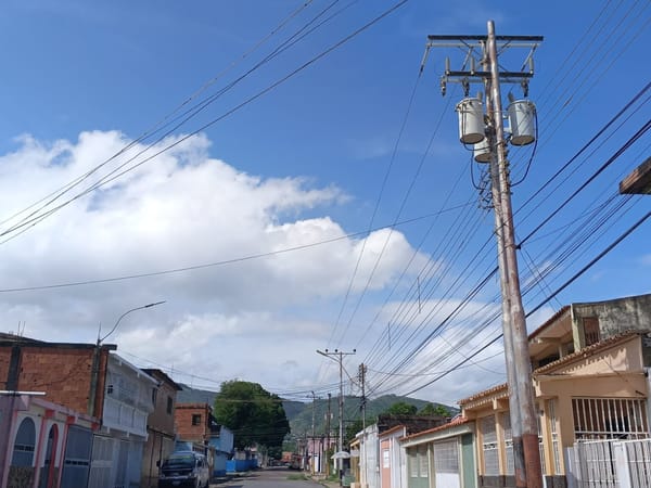 ANZOÁTEGUI | Tres a seis apagones diarios afectan a vecinos de Tierra Adentro en Puerto La Cruz