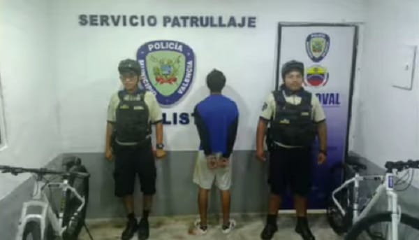 Hombre con problemas mentales fue detenido por apuñalar a otro sujeto en Valencia