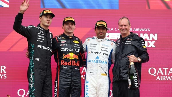 Max Verstappen sumó su segunda victoria consecutiva en la Fórmula 1 tras ganar en Bakú