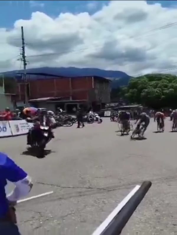 Accidente en la Vuelta a Venezuela dejó cinco heridos en Mérida