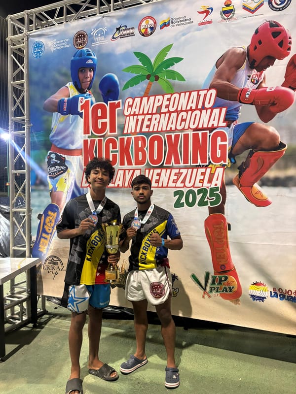 Sucrenses se llevaron el primer lugar en Campeonato Internacional de Kickboxing de Playa