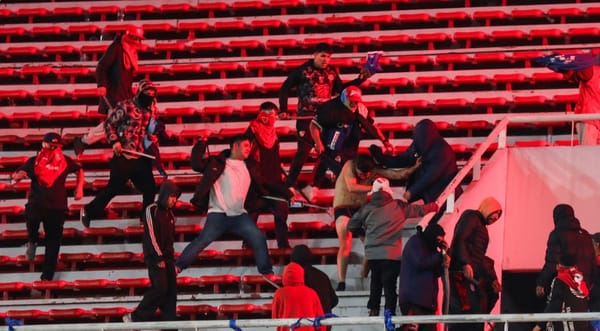 Argentina sancionó a hinchas chilenos por violencia en el estadio