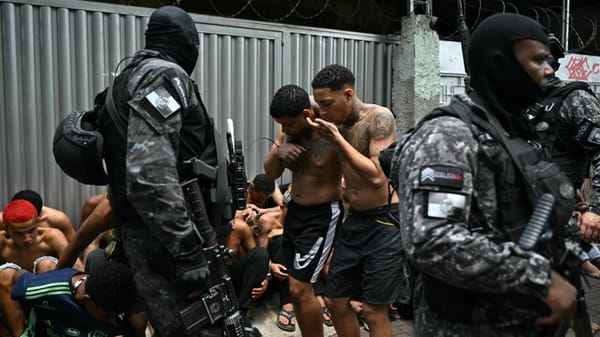 Redadas en favelas de Río de Janeiro dejaron 64 muertos y 81 detenidos