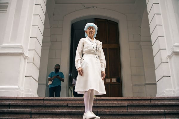 Enfermera venezolana fue condecorada con la máxima distinción de la Cruz Roja