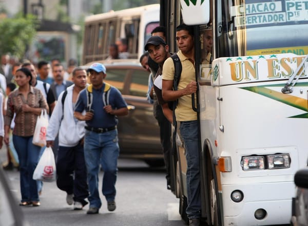 Transportistas piden nuevo aumento en el precio del pasaje: «ya este se devaluó»