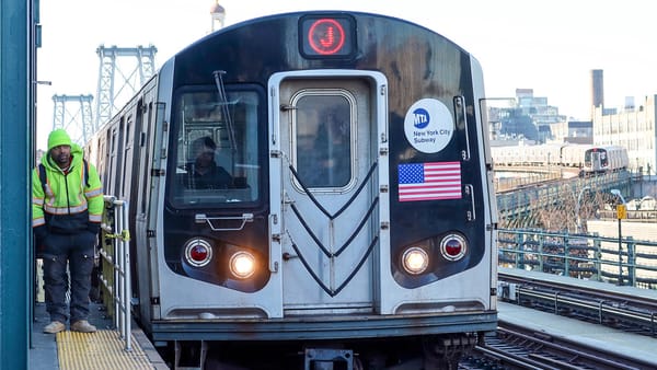 Dos adolescentes murieron tras intentar reto de «subway surfing» en EE.UU.