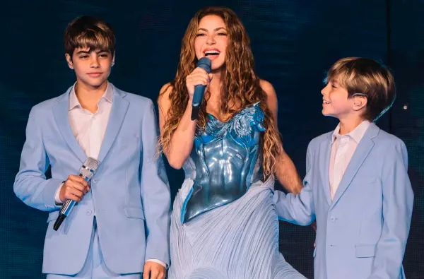 Shakira cantó «Acróstico» en vivo junto a sus hijos por primera vez