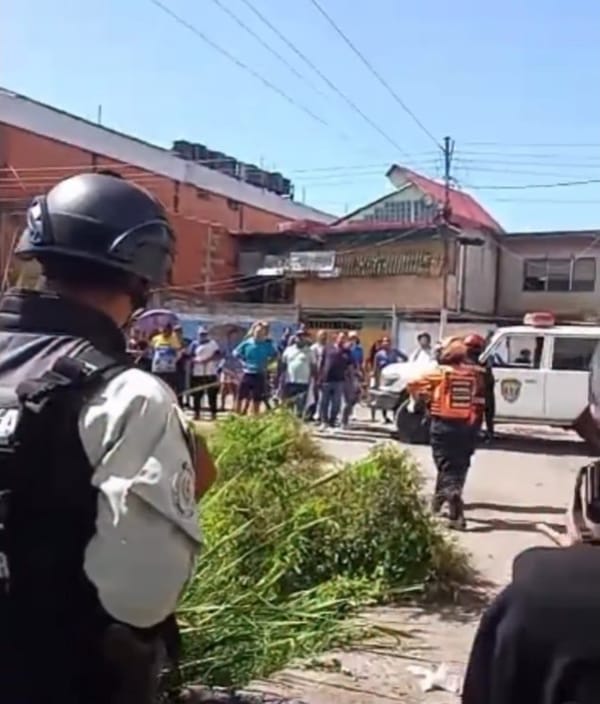 Hallaron un cuerpo flotando en un arroyo de una comunidad de Barcelona