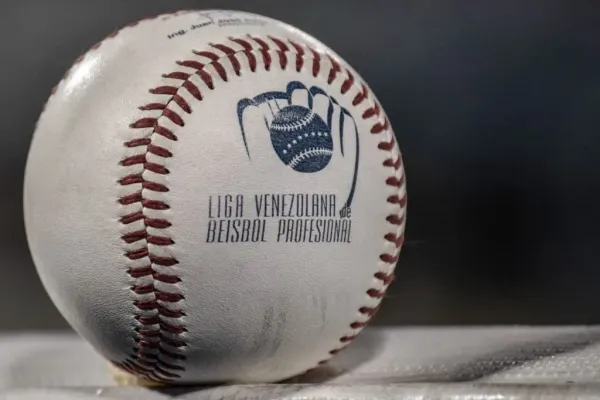 Navegantes del Magallanes y Caribes de Anzoátegui clasificaron a la Gran Final de la LVBP