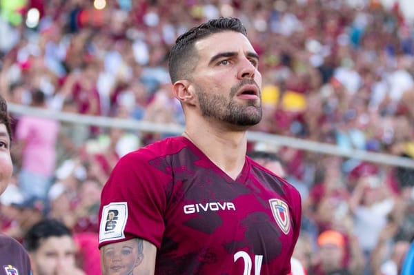 Alexander González fue presentado como el nuevo jugador del Carabobo FC