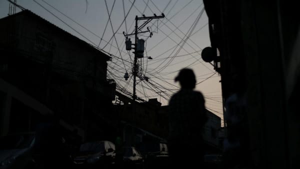 Falla en línea de transmisión provocó apagón general en Zulia y Táchira este 31 de enero