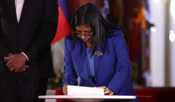 Delcy Rodríguez promulgó la Ley de Amnistía: «Hay que saber pedir y recibir perdón»